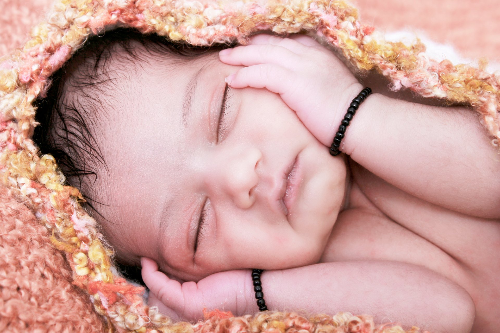 Neugeborenenfotos Wien - Professionelle Babyfotografie im Studio